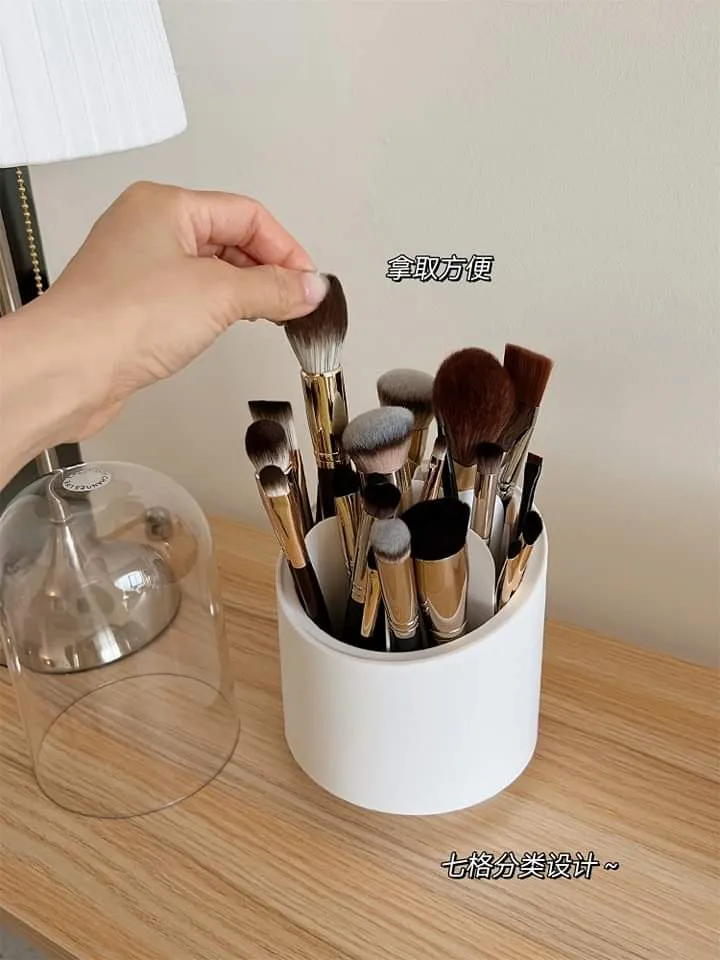 Covered Round Brush Holder