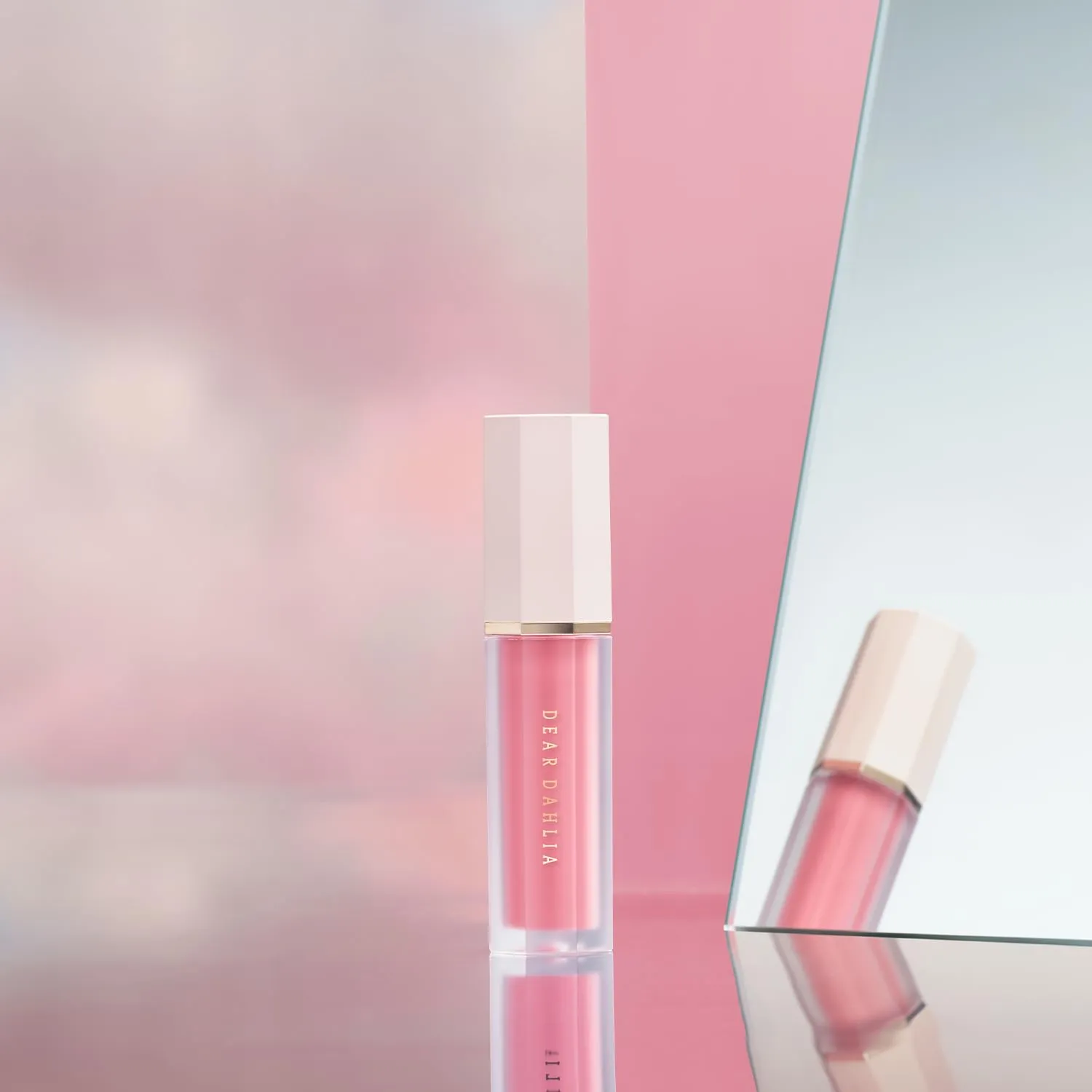 DEAR DAHLIA Petal Drop Liquid Blush DREAMY Liquid Cream Blush for Cheeks, Blush Liquid Makeup, Rare Beauty, Natural Long Lasting Face Cream Blush Makeup, Skin Tint Blush, 4g