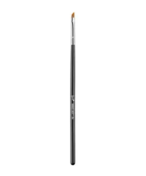 E06 Winged Liner Brush