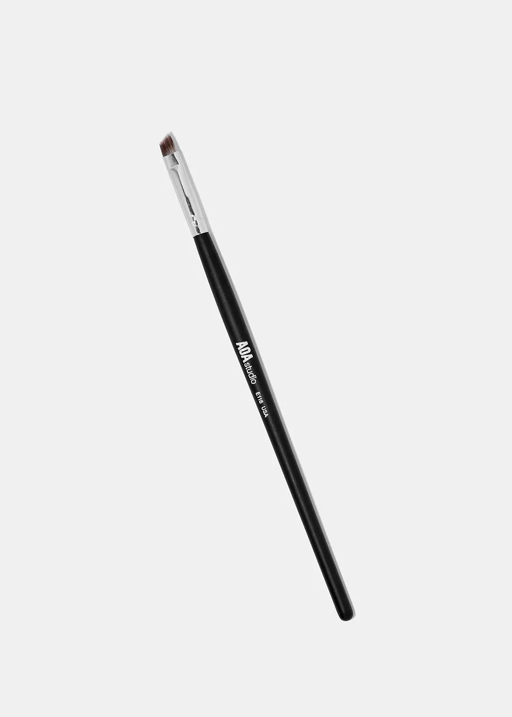 E116: Angled Eyeliner Brush