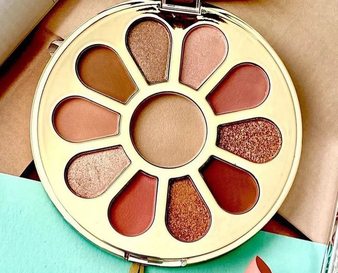 Elegant Pearl Eyeshadow - Cinnamon Dried Rose