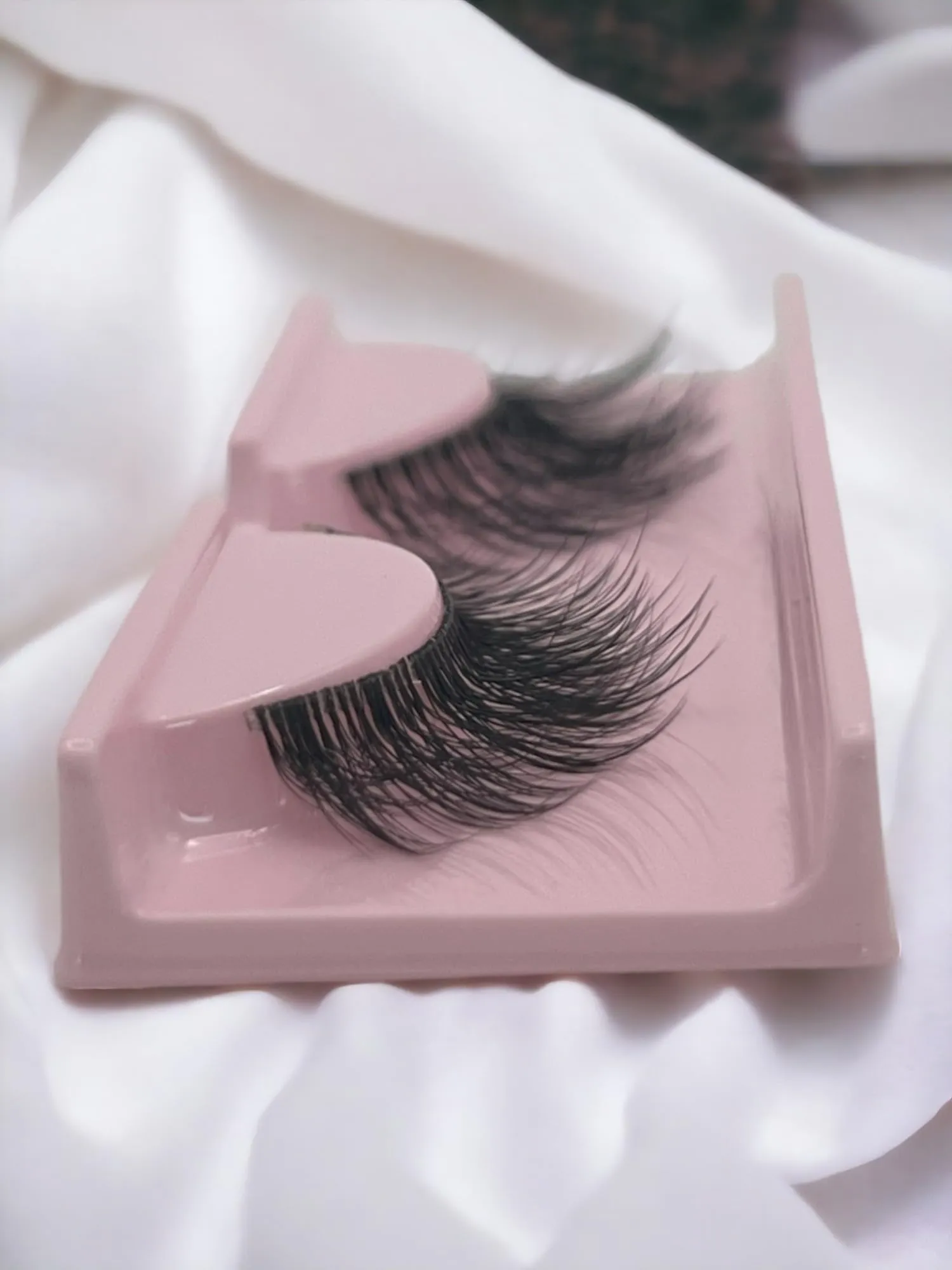 Eyelash Extension Easy Application | 4 Pairs of Mink Long Sexy Fluffy Natural Eyelashes | Enhance Your Eyes with Easy Application