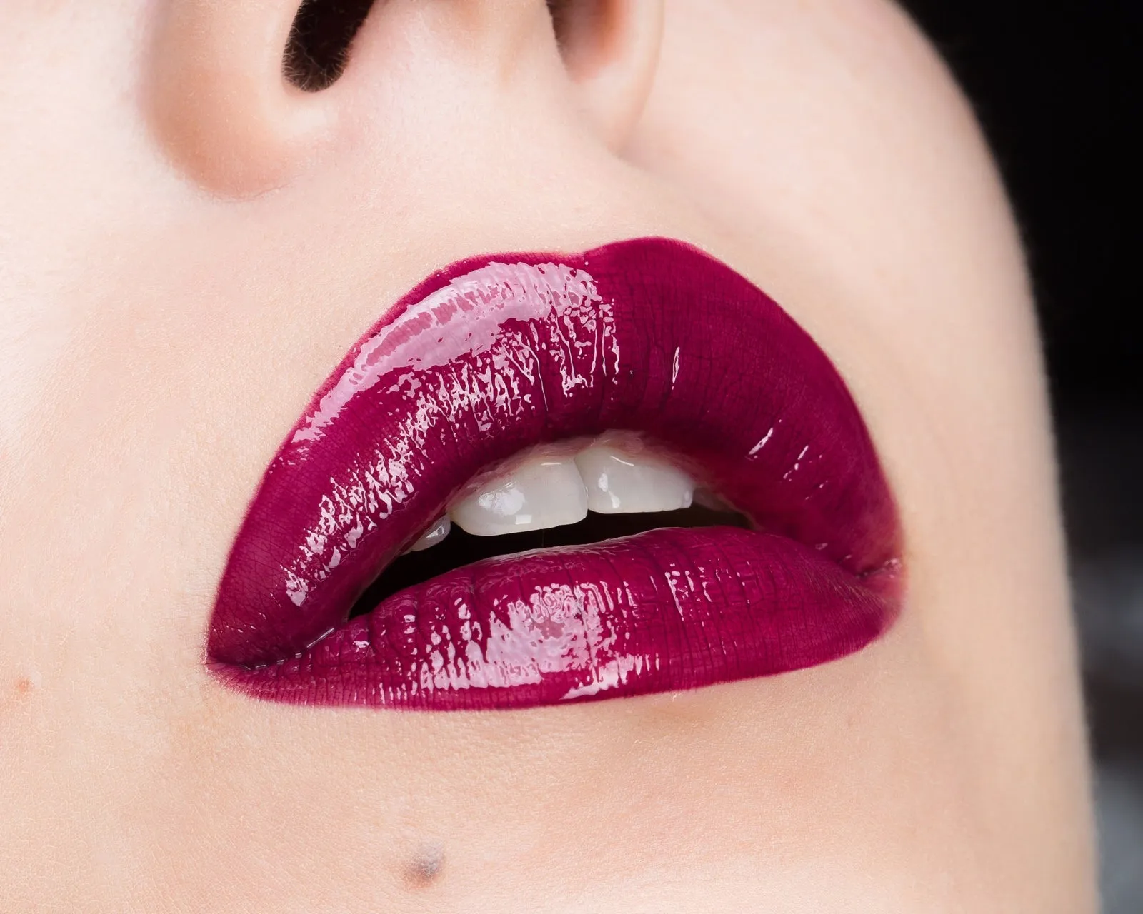 Gloss Affair Lip Gloss (023, Luvs)