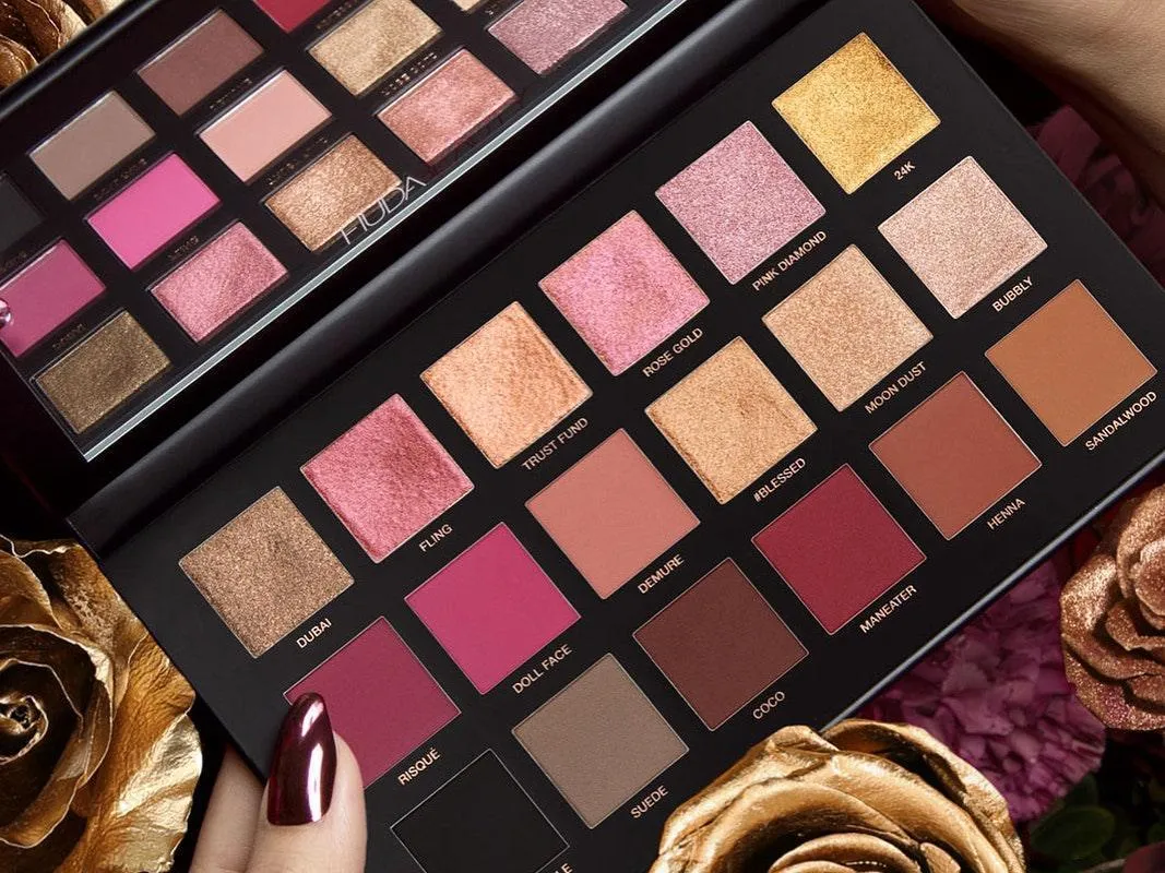 Huda Beauty Eyeshadow Rose Gold Palette - 18 colors