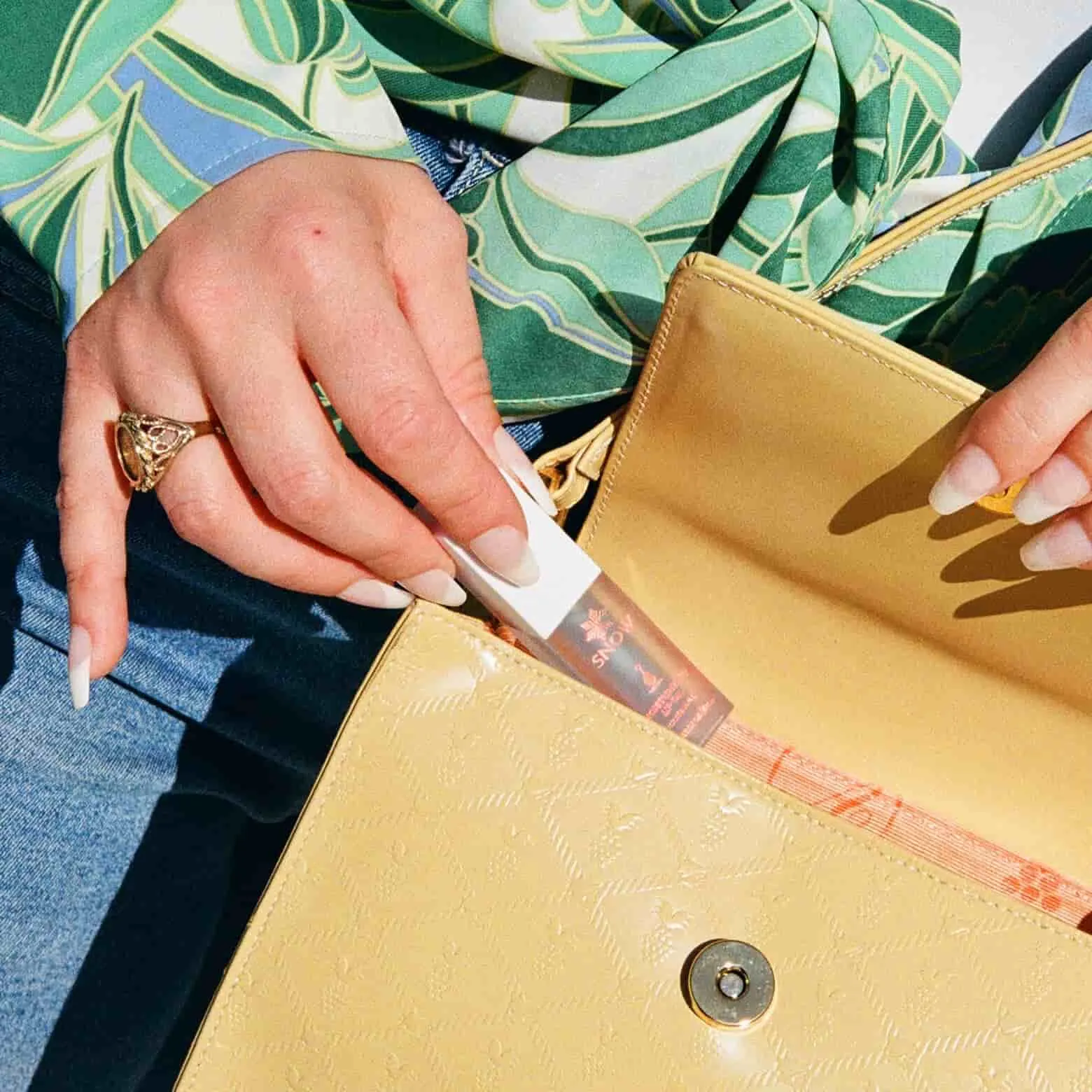 Lip Oil - Formulated to Make Teeth Appear Instantly Brighter