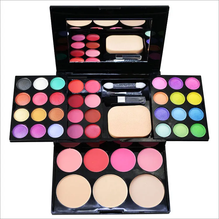 Makeup Box with 24 Eyeshadows, 8 Lipsticks, 4 Blushes, 3 Powders, and a 39-Color Makeup Disc – the perfect combination in a makeup tray.