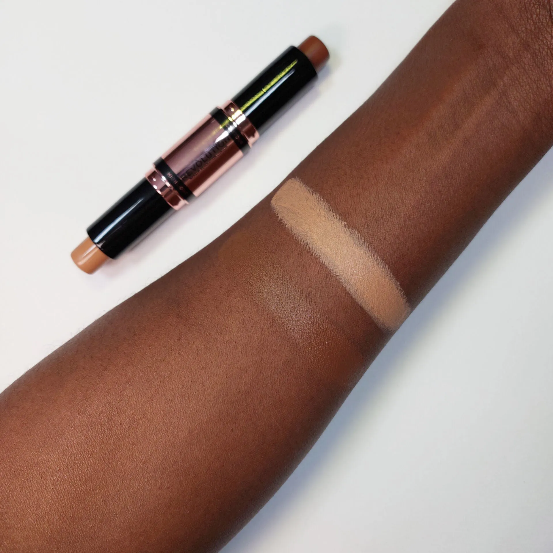 Makeup Revolution Fast Base Contour Stick