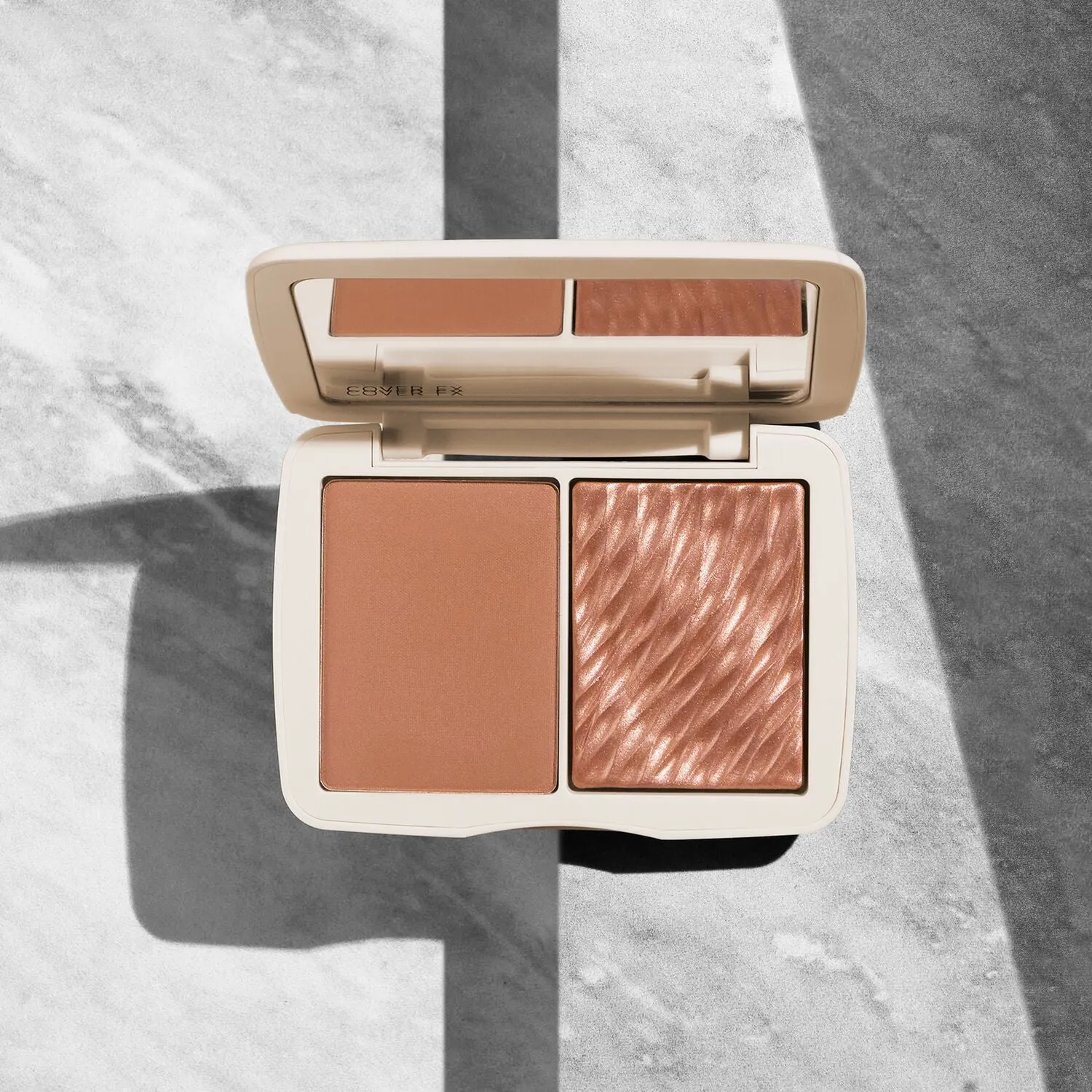 Monochromatic Cheek Duo Bronzer