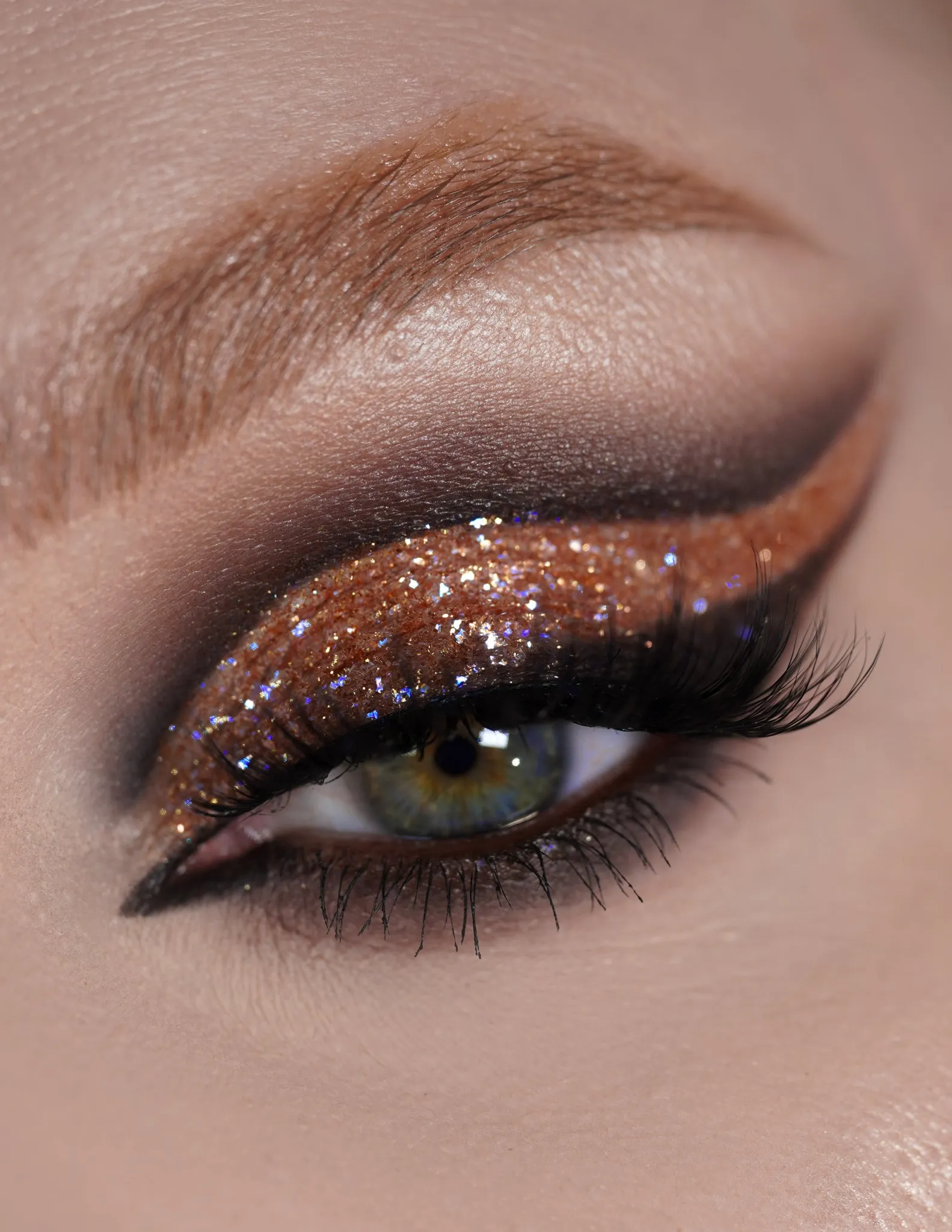 Must Have Combo Eyeshadow Glitter Shades #11, #19, #33 & Free Gel Primer