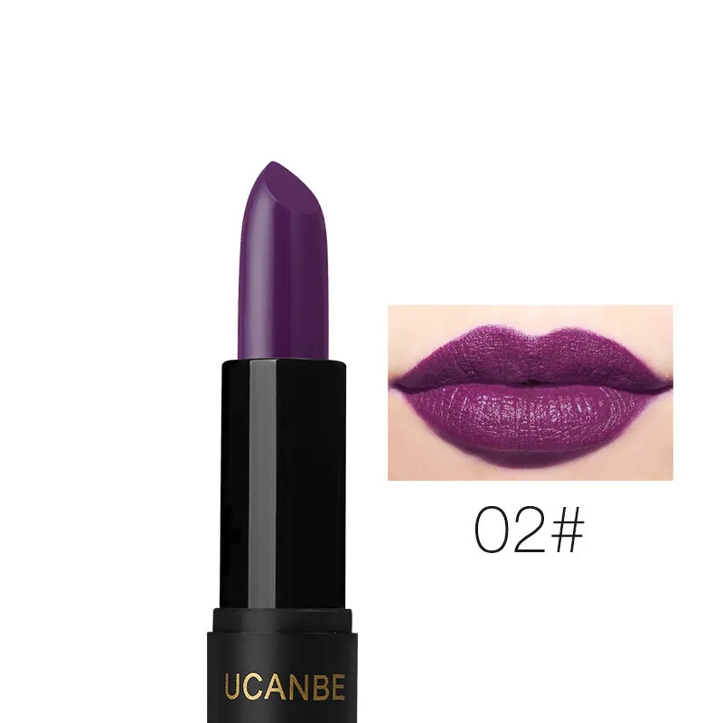 Nourishing Lipstick with Moisturizing Formula