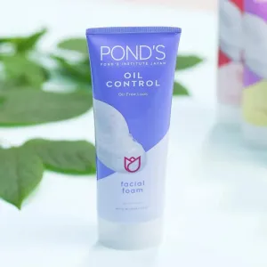 pond's - Oil Control Oil Free Look Facial Foam  - 100g