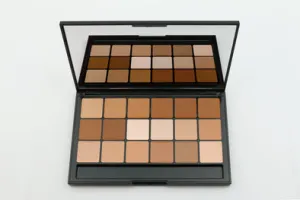 RCMA Vincent Kehoe - 18 Part Foundation / Concealer Palette VK11