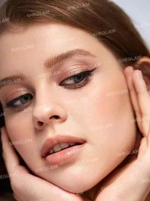 Sheglam - PRO PRECISION WATERPROOF LIQUID EYELINER - BLACK