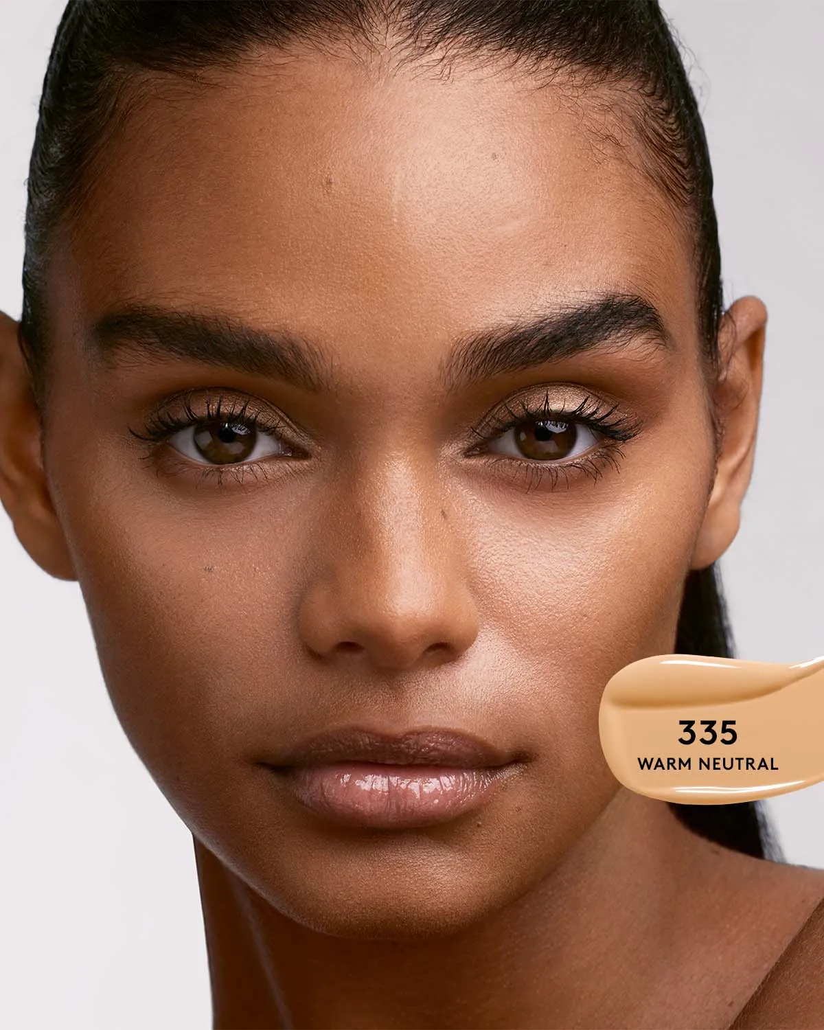 Soft'lit Naturally Luminous Longwear Foundation — 335