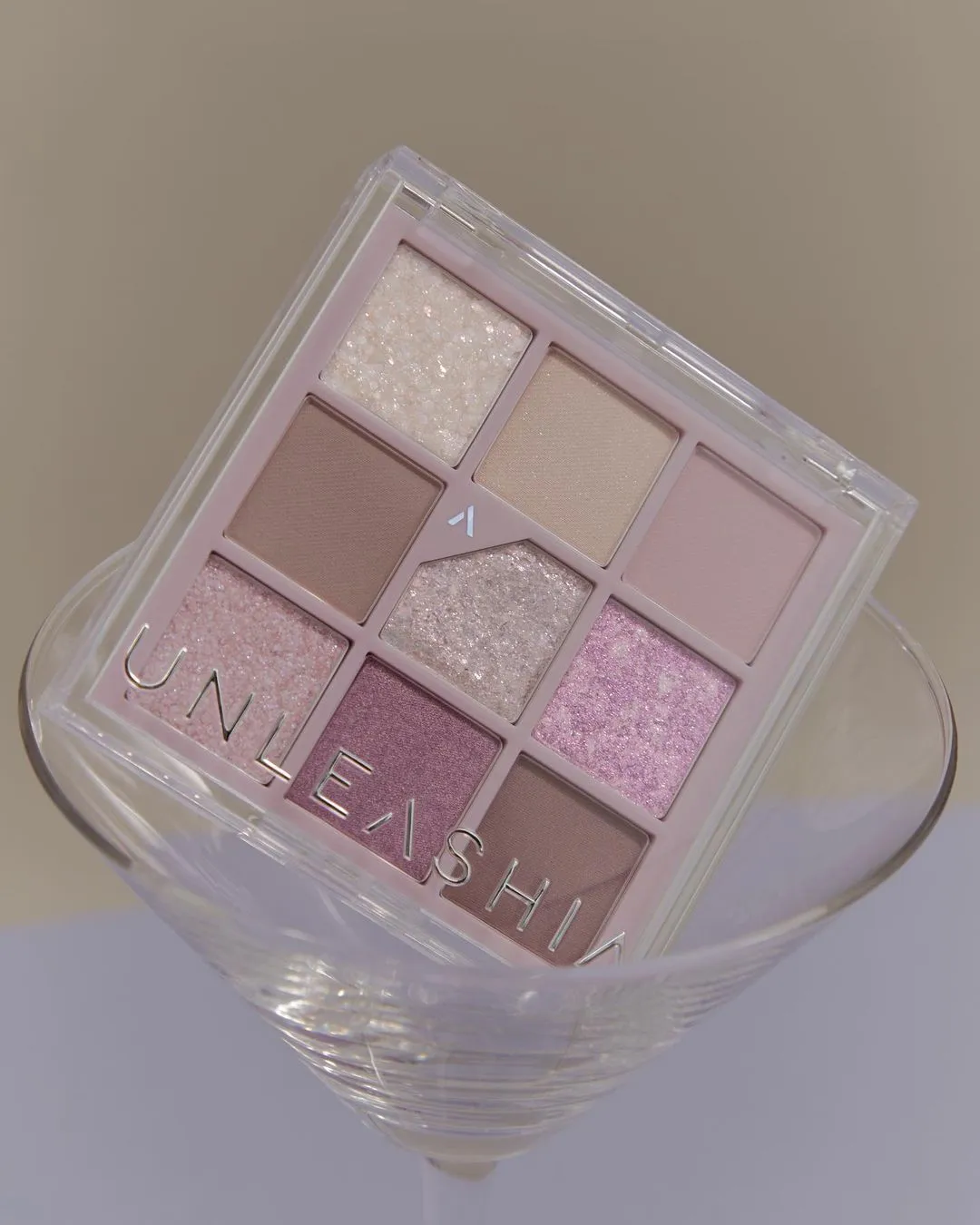 UNLEASHIA Glitterpedia Eye Palette NO.4 All of Lavender Fog