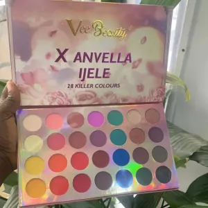 Vee Beauty Ijele Eyeshadow Palette