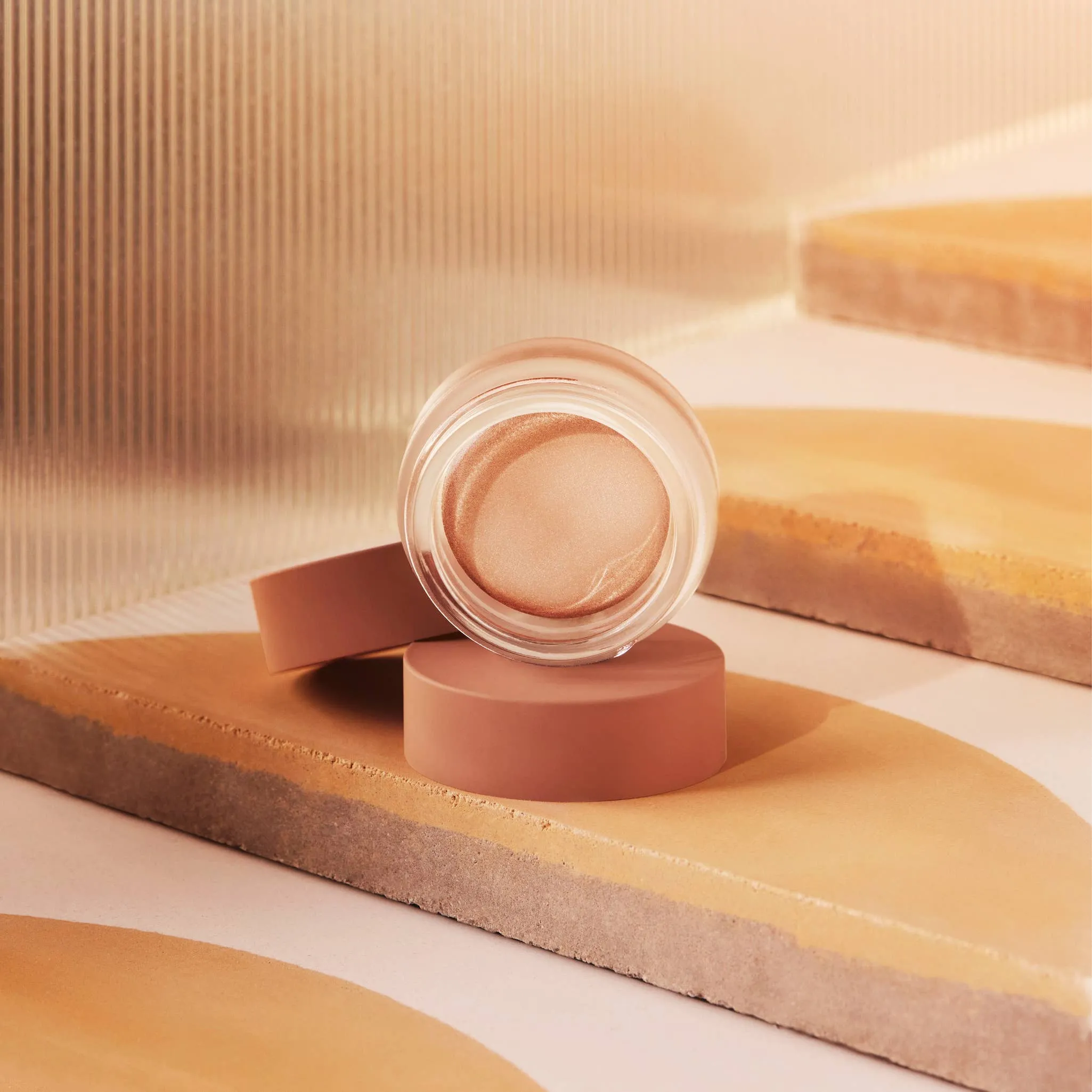 Vegan Cream Highlighter in Champagne